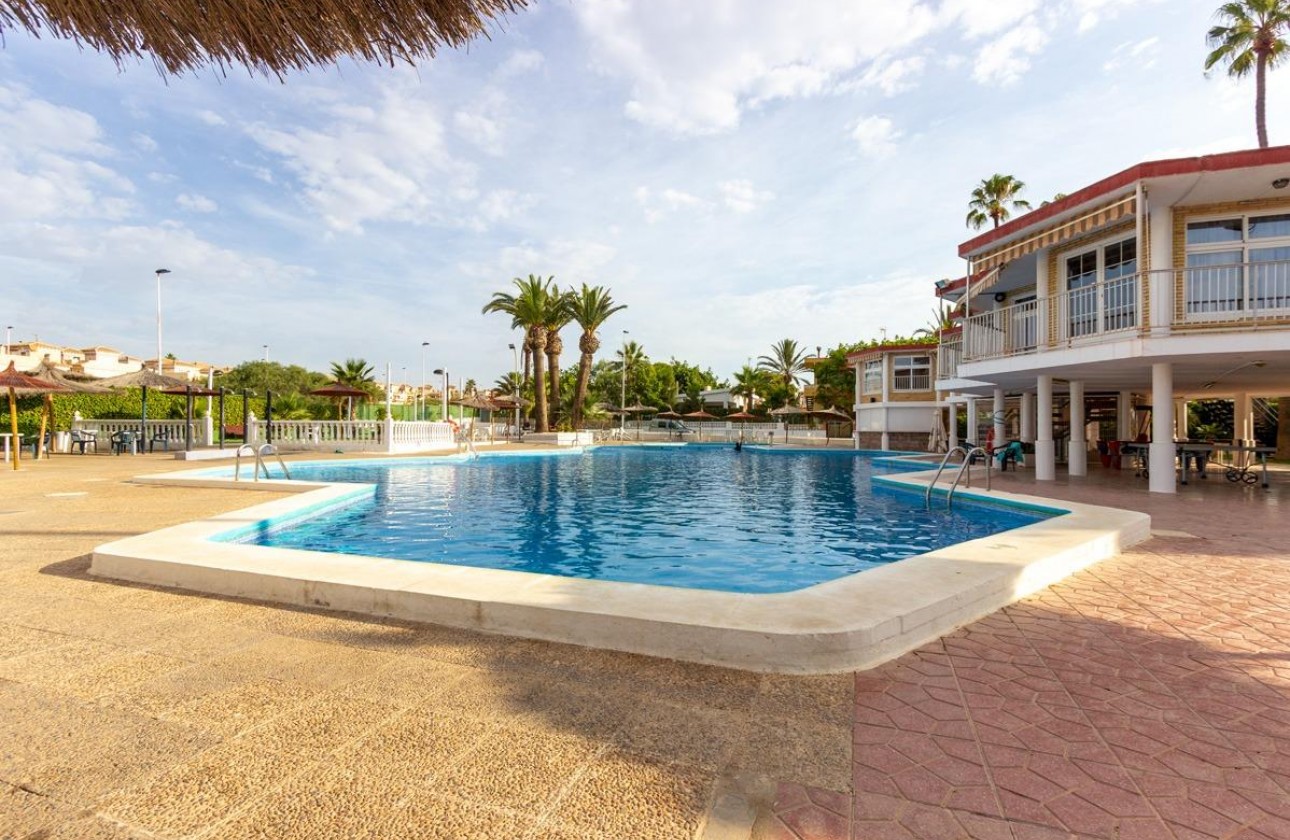 Revente - Villa - Torrevieja - Aguas nuevas 1