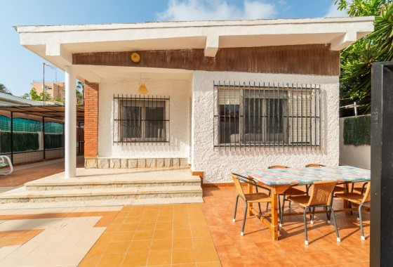 Revente - Villa - Torrevieja - Aguas nuevas 1