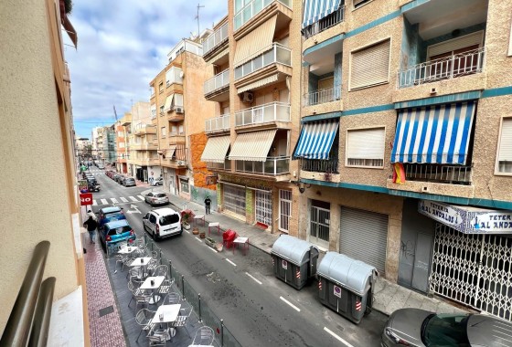 Resale - Apartment / flat - Torrevieja - Centro