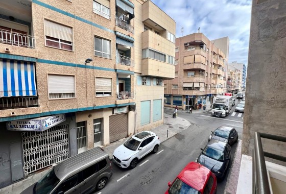 Resale - Apartment / flat - Torrevieja - Centro