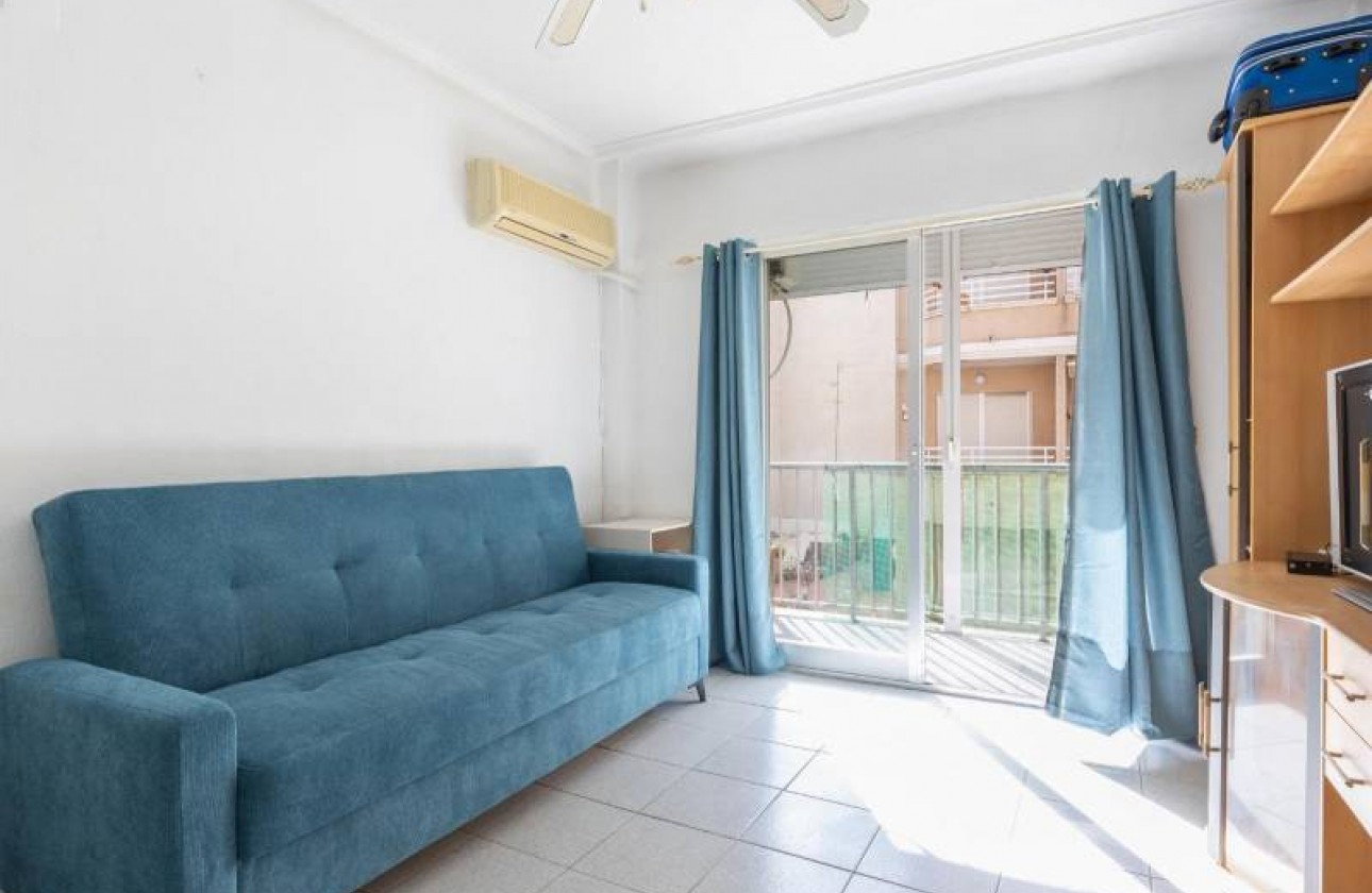 Resale - Apartment / flat - Torrevieja - Centro