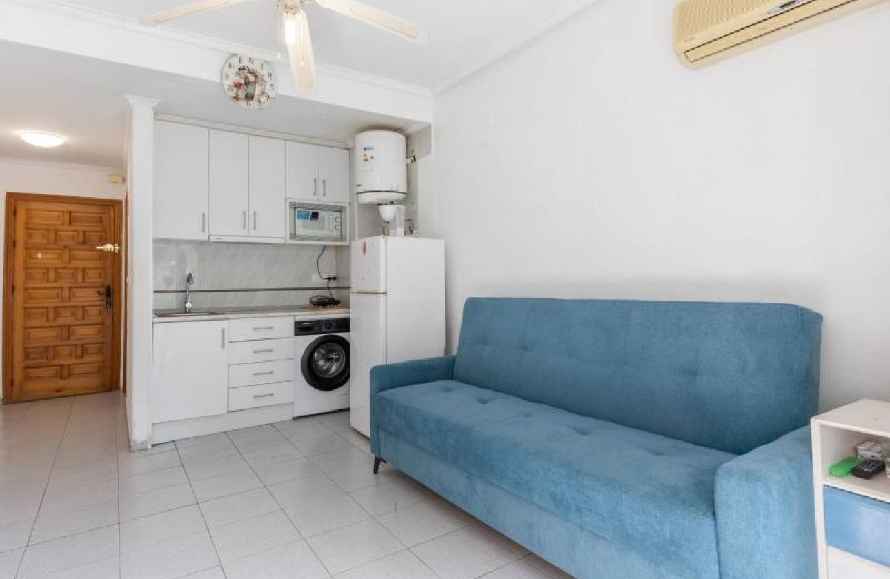 Resale - Apartment / flat - Torrevieja - Centro