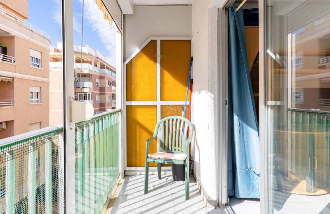 Resale - Apartment / flat - Torrevieja - Centro