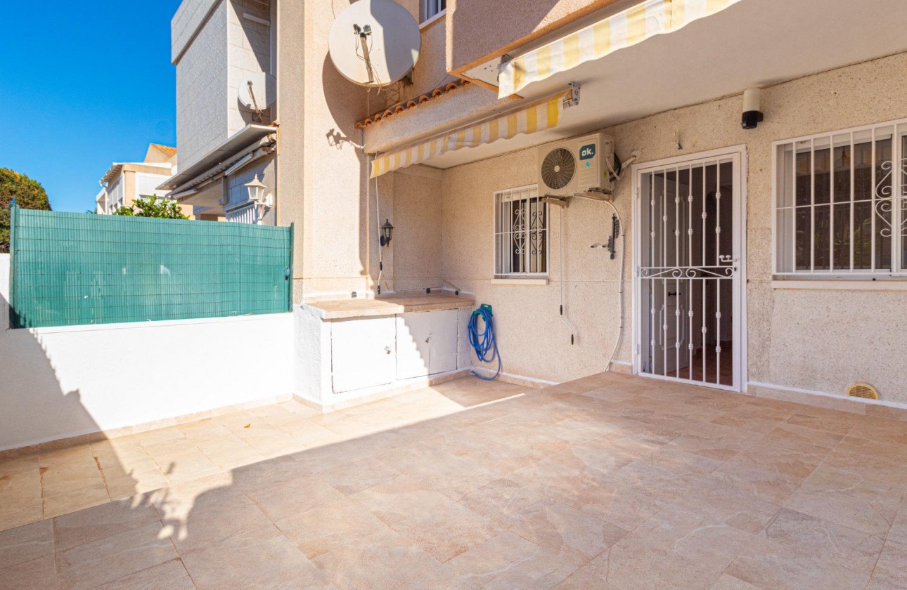 Resale - Villa - Torrevieja - Aguas Nuevas