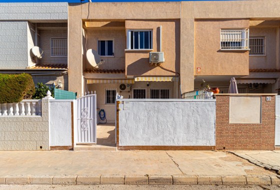 Resale - Villa - Torrevieja - Aguas Nuevas