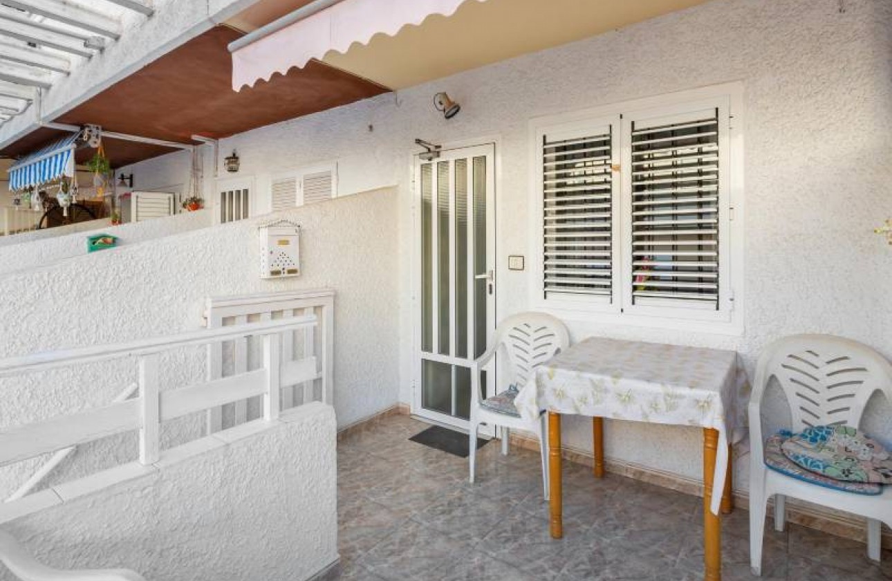 Resale - Villa - Torrevieja - Acequion