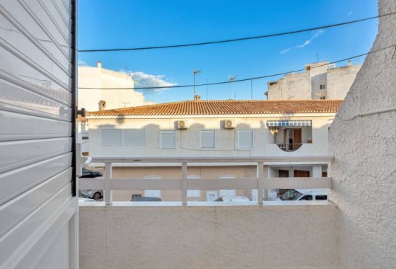 Resale - Villa - Torrevieja - Acequion