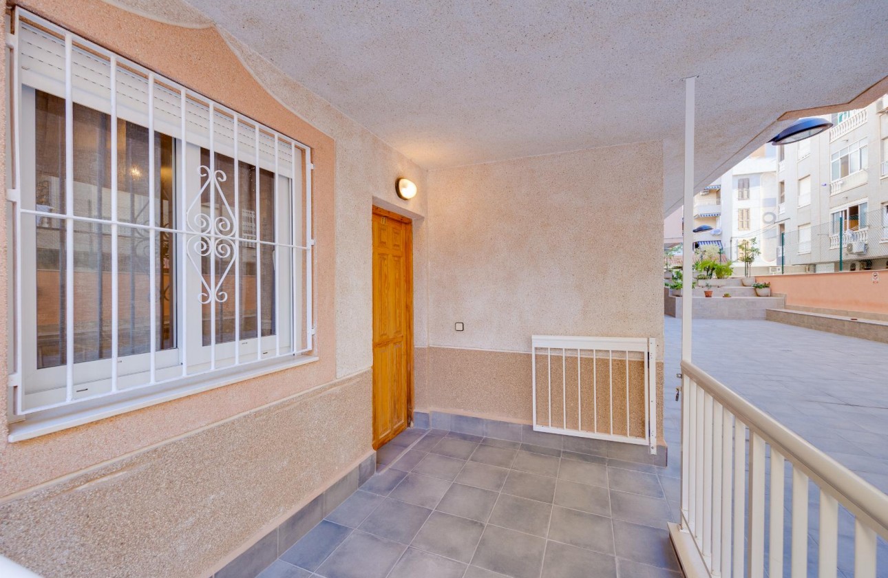 Resale - Apartment / flat - Torrevieja - playa de los naufragos