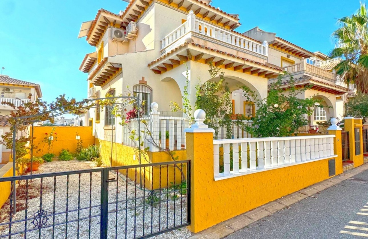 Resale - Villa - Orihuela Costa - Lomas de Cabo Roig