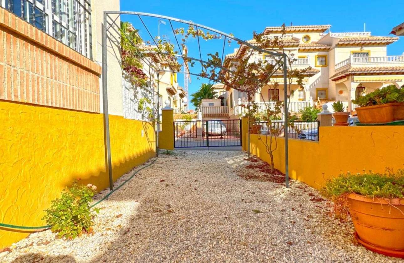 Revente - Villa - Orihuela Costa - Lomas de Cabo Roig