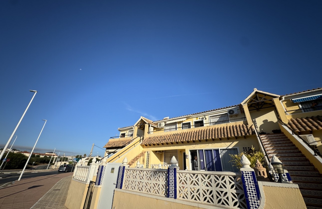 Resale - Apartment / flat - Villamartin