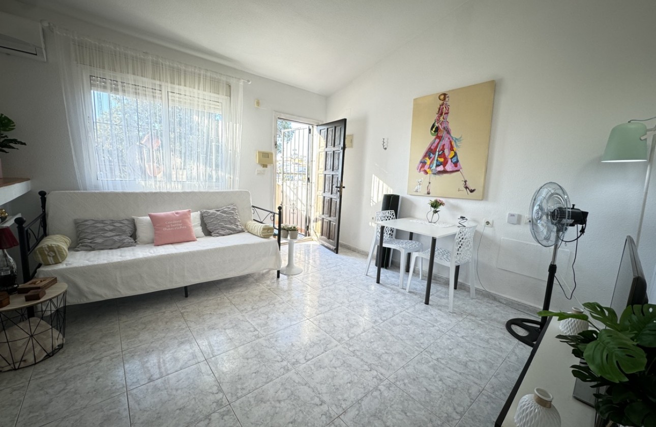 Resale - Apartment / flat - Villamartin