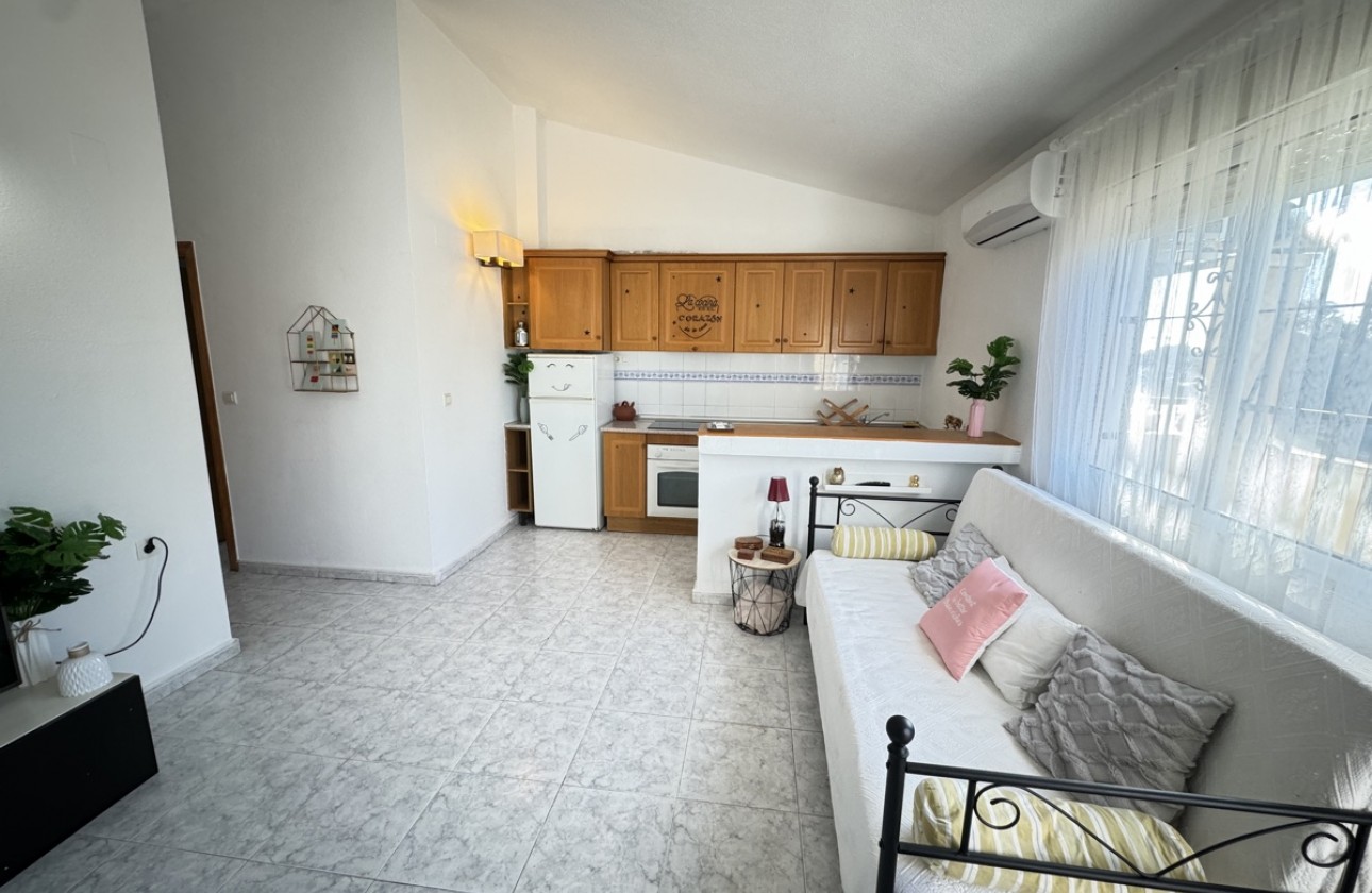 Resale - Apartment / flat - Villamartin