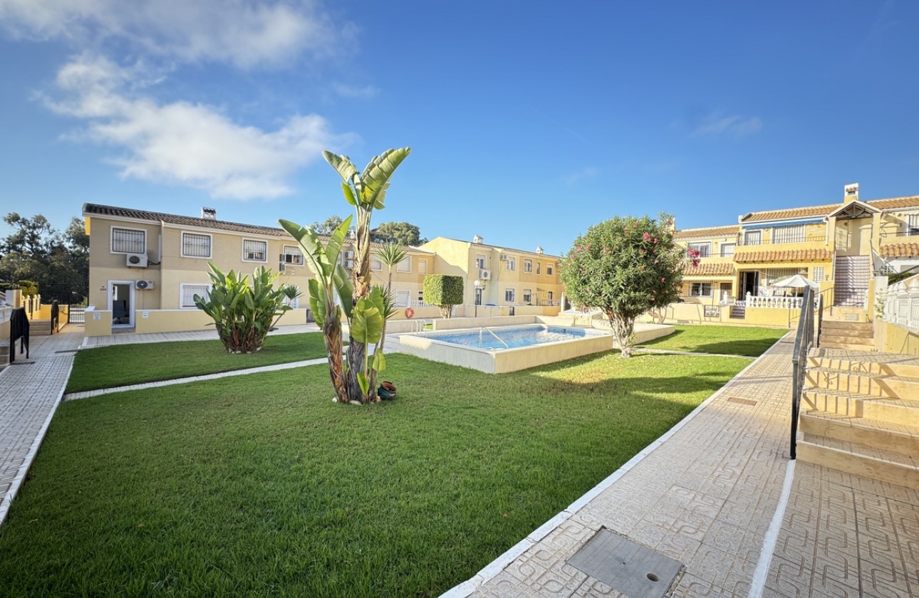 Resale - Apartment / flat - Villamartin