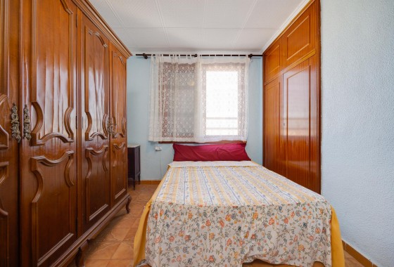 Resale - Apartment / flat - Torrevieja - Playa del Acequión