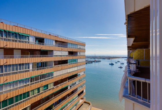 Resale - Apartment / flat - Torrevieja - Playa del Acequión