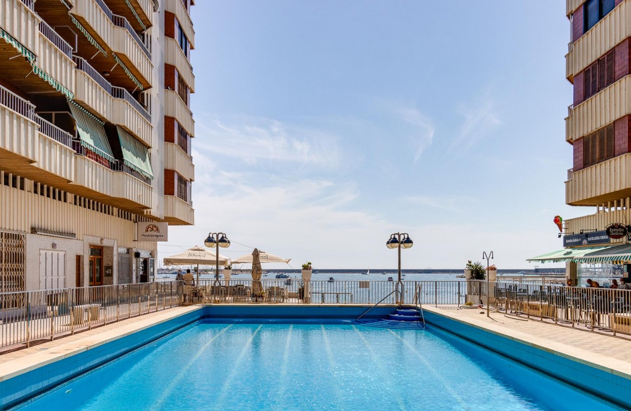 Resale - Apartment / flat - Torrevieja - Playa del Acequión