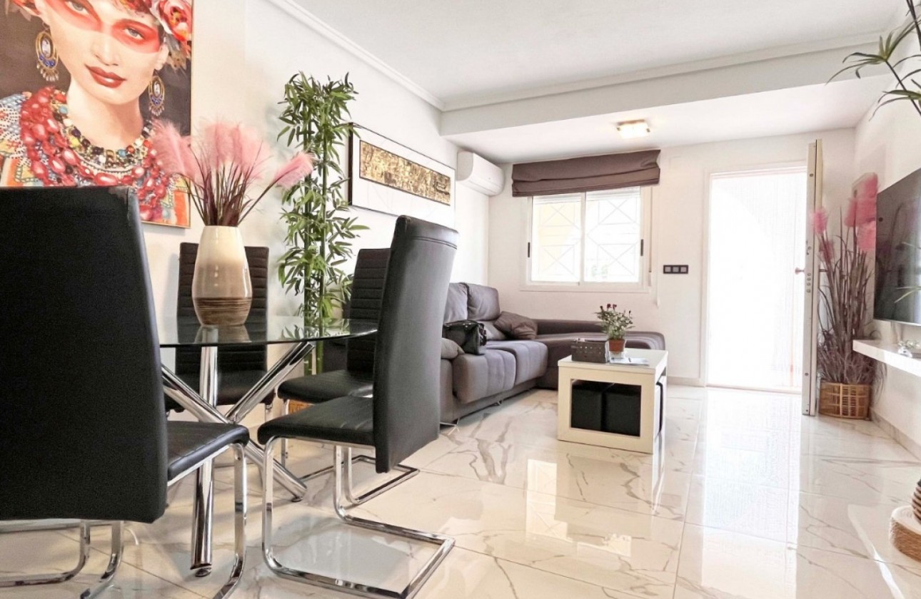 Resale - Villa - Torrevieja - Torrelamata - La Mata