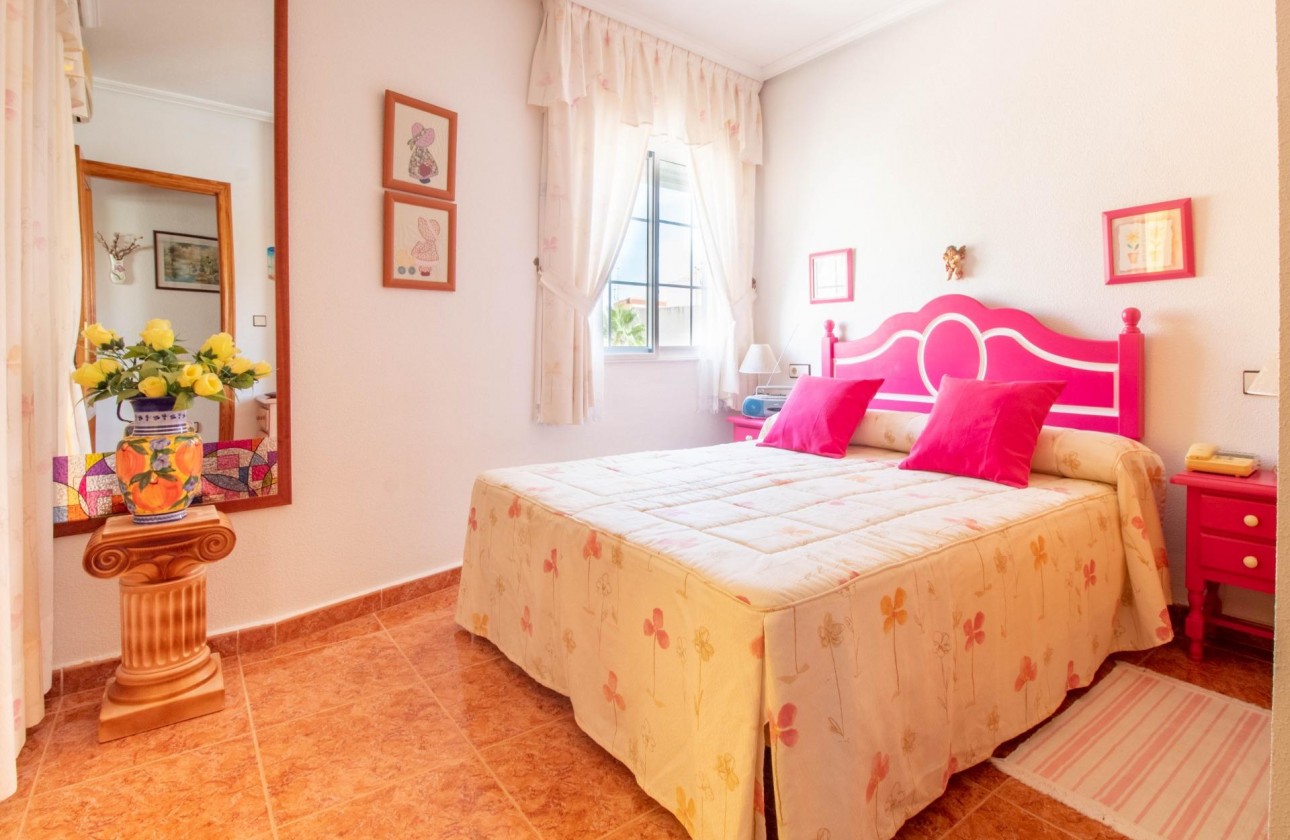 Resale - Villa - Orihuela Costa - La Regia