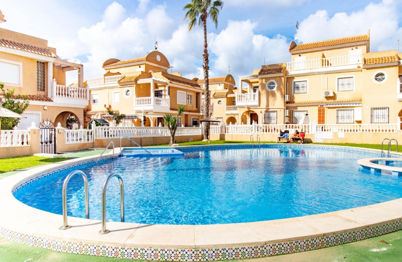 Resale - Villa - Orihuela Costa - La Regia