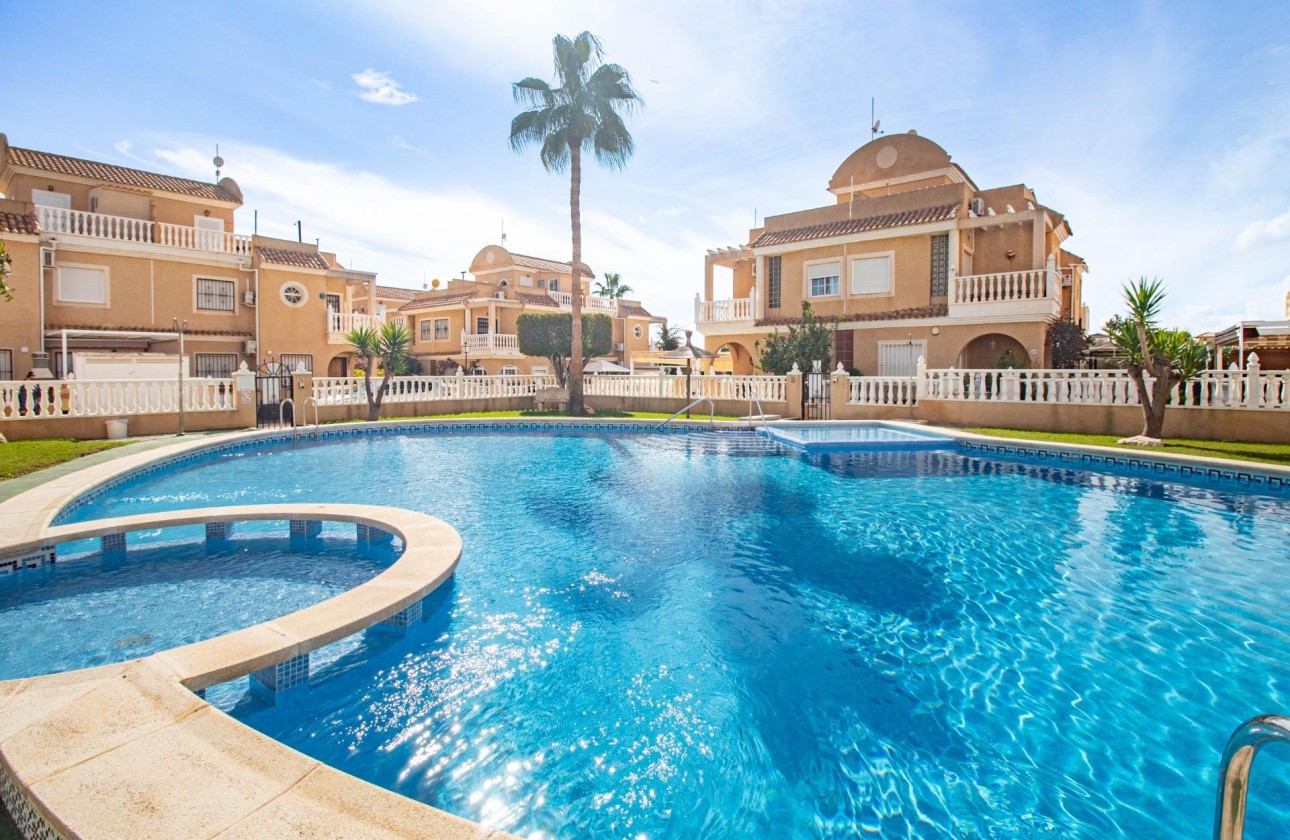 Resale - Villa - Orihuela Costa - La Regia