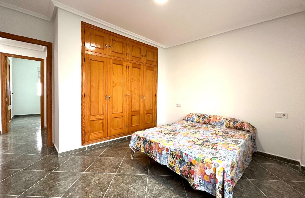 Long Term Rental - Apartment / flat - Torrevieja - Habaneras