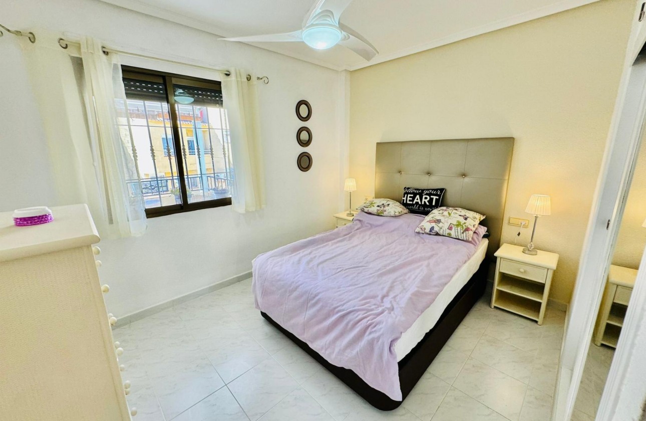 Resale - Apartment / flat - Torrevieja - La veleta