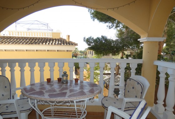 Resale - Villa - Algorfa