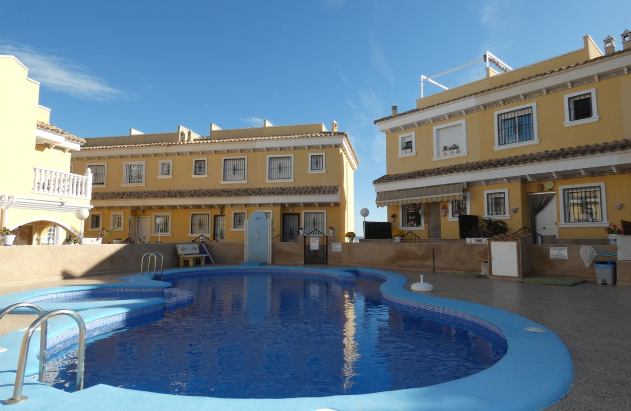 Resale - Villa - Algorfa