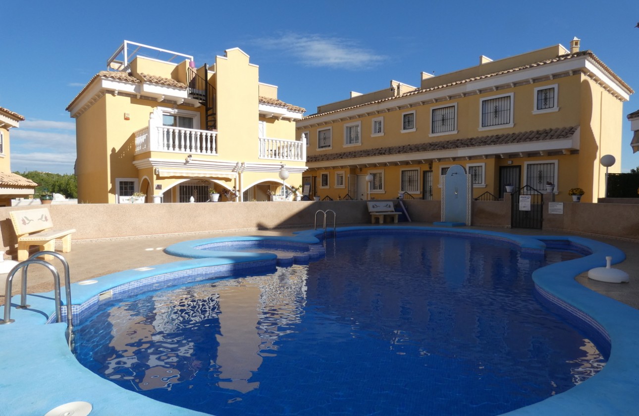 Resale - Villa - Algorfa