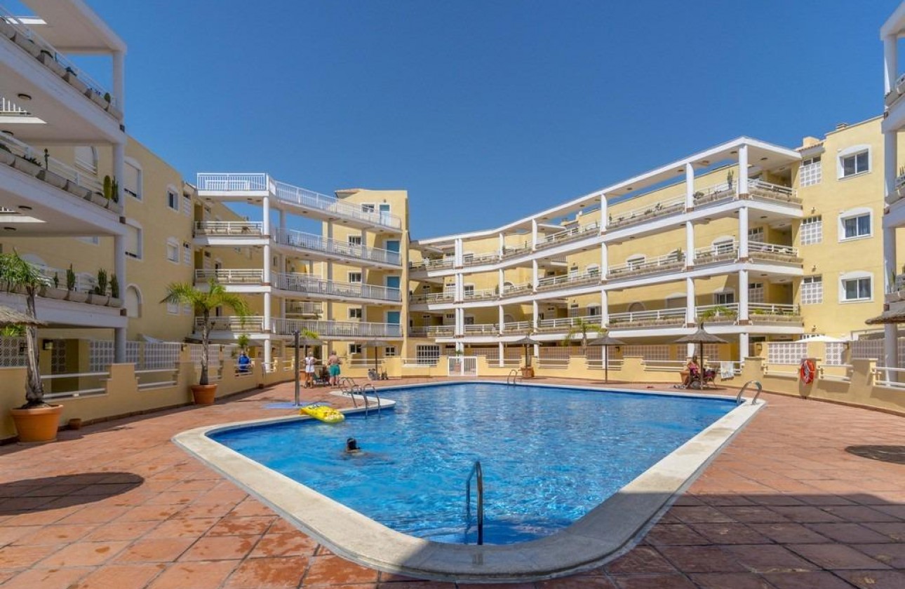 Resale - Apartment / flat - Orihuela Costa - Campoamor