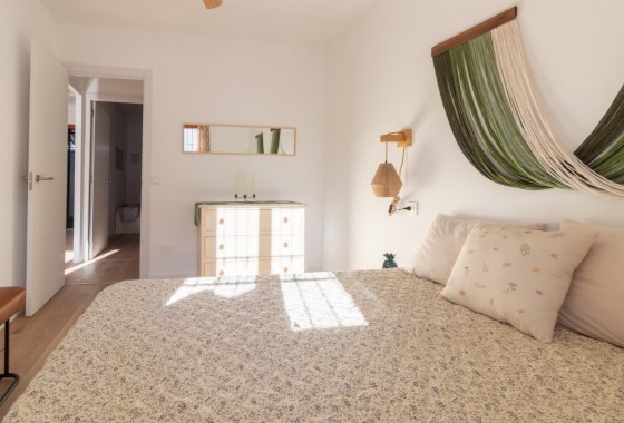 Resale - Bungalow - Torrevieja - Playa de los Naufragos