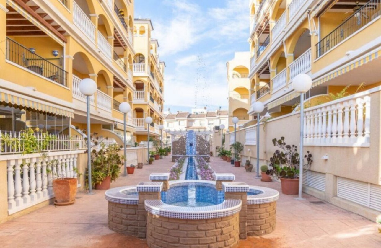 Resale - Apartment / flat - Algorfa