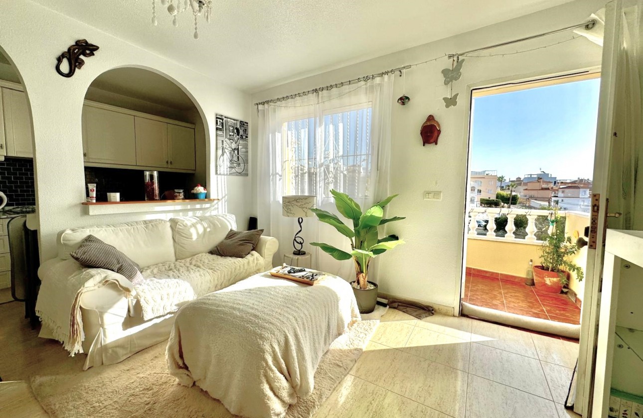 Resale - Apartment / flat - Villamartin