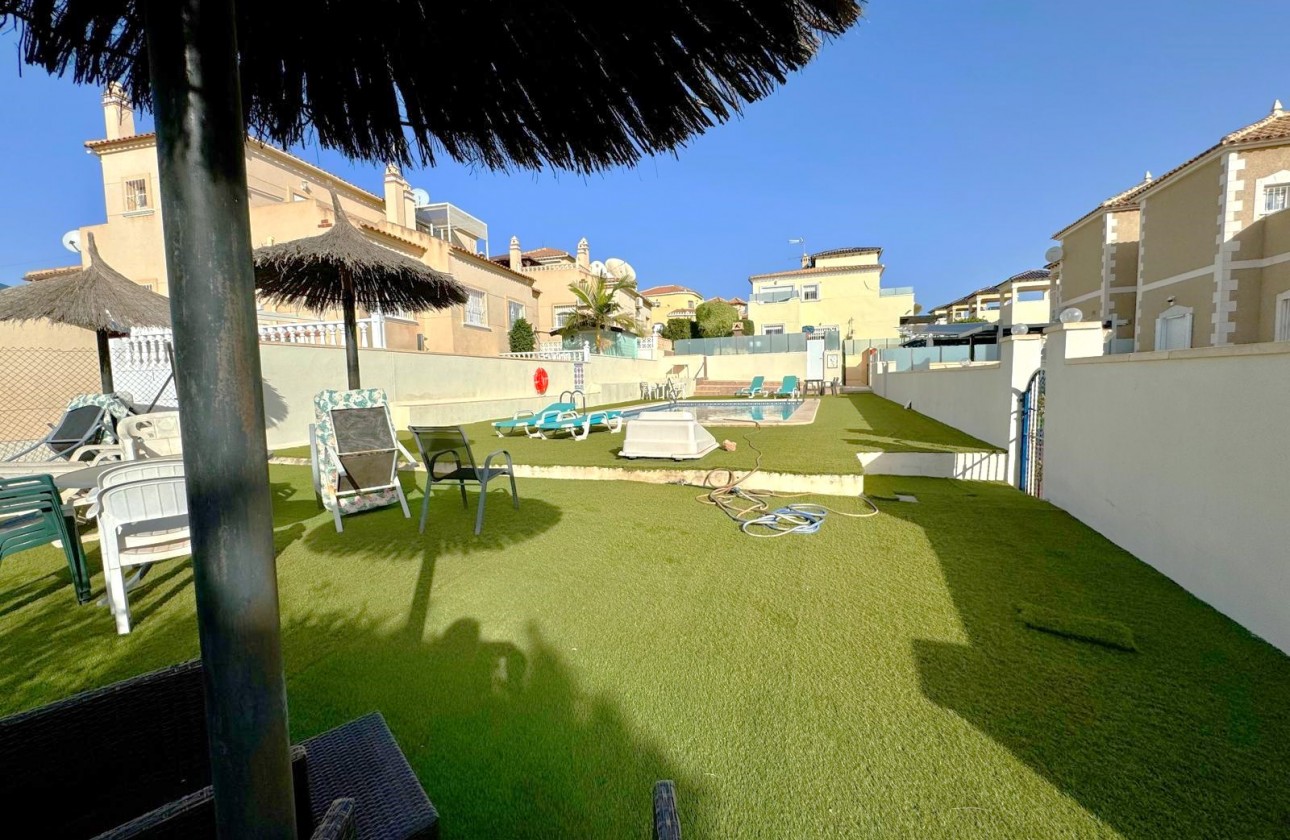 Resale - Apartment / flat - Villamartin