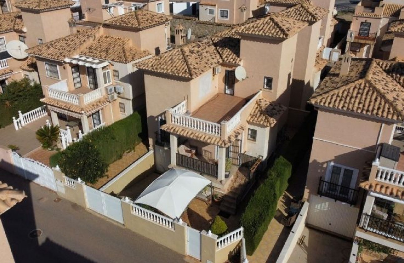 Resale - Villa - Orihuela Costa