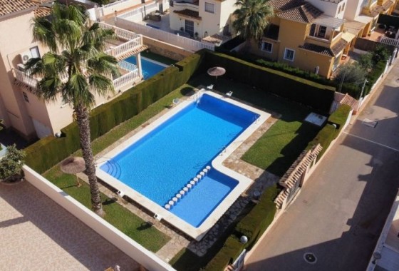 Resale - Villa - Orihuela Costa