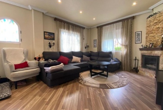 Resale - Villa - Orihuela Costa