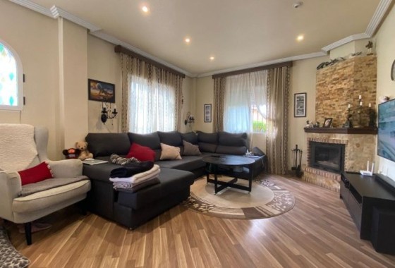 Resale - Villa - Orihuela Costa