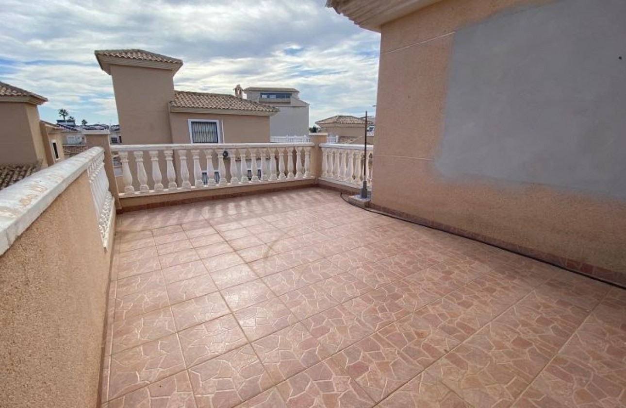 Resale - Villa - Orihuela Costa