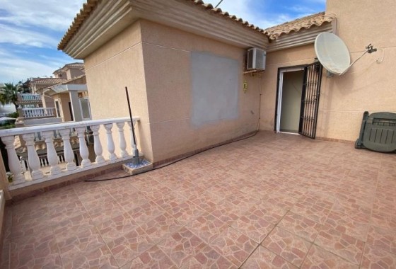 Resale - Villa - Orihuela Costa