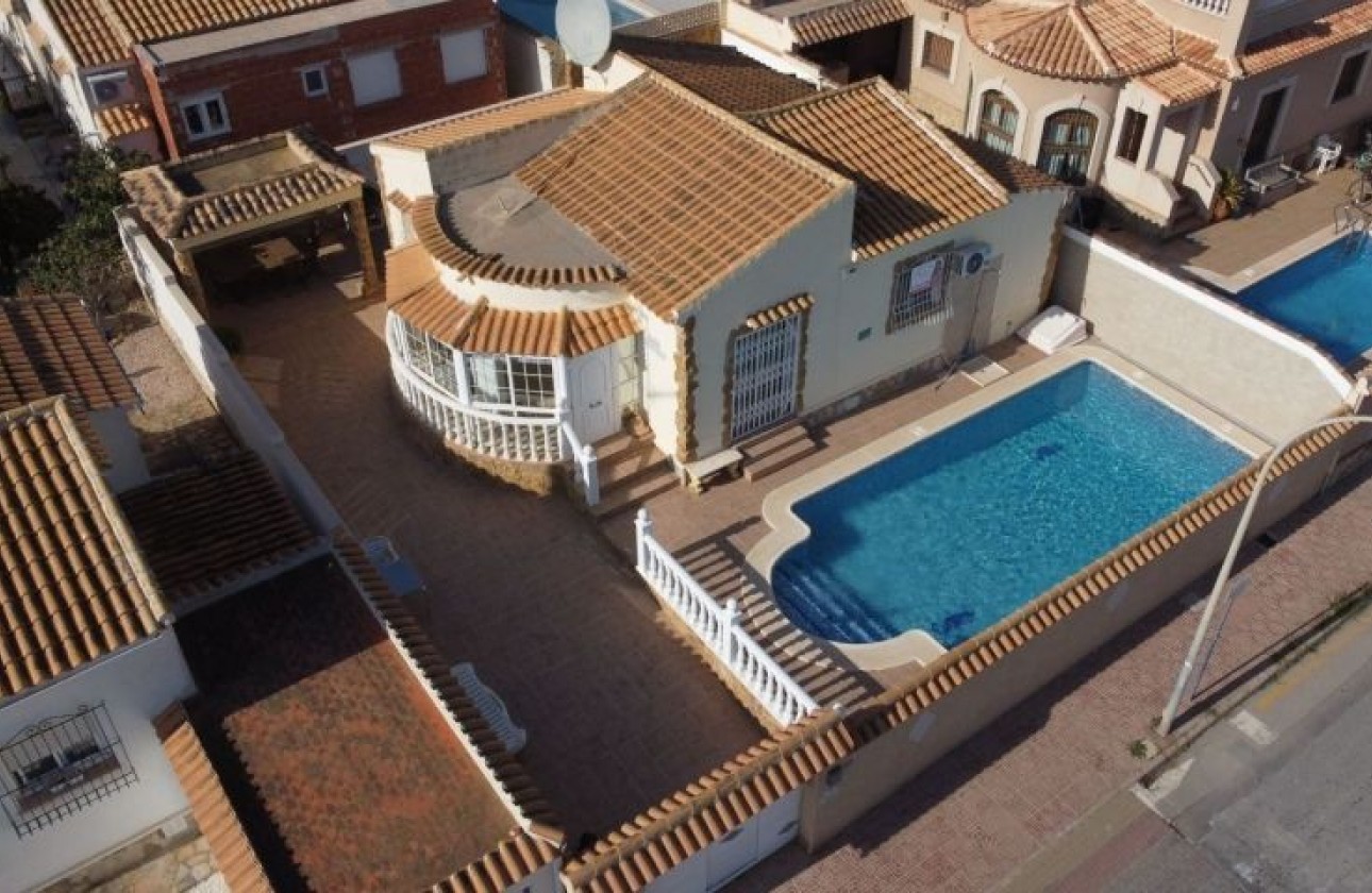 Resale - Villa - Orihuela Costa