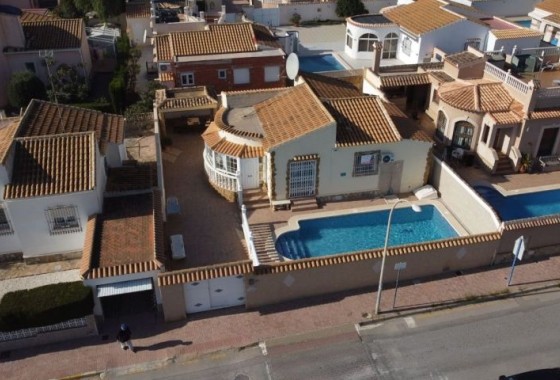 Resale - Villa - Orihuela Costa