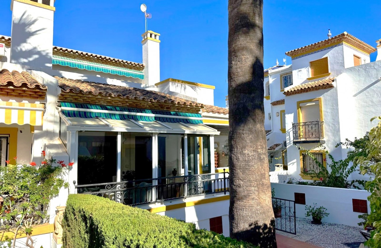 Resale - Villa - Villamartin