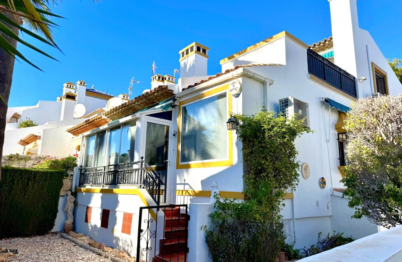 Resale - Villa - Villamartin