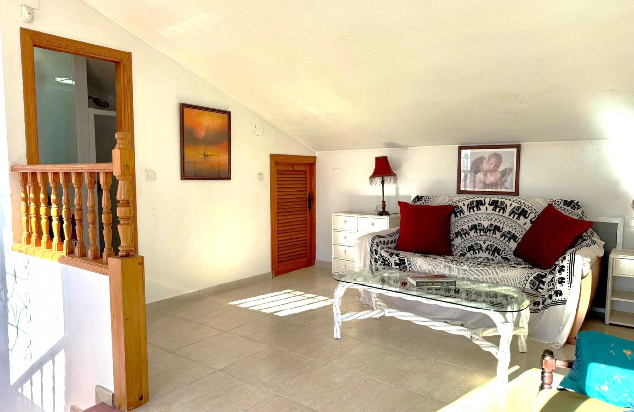 Resale - Villa - Villamartin