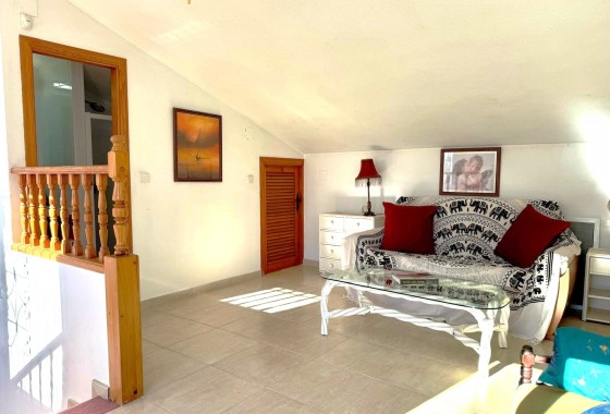 Resale - Villa - Villamartin