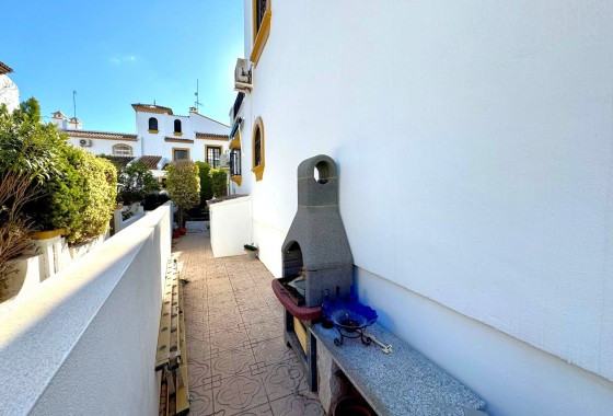 Resale - Villa - Villamartin