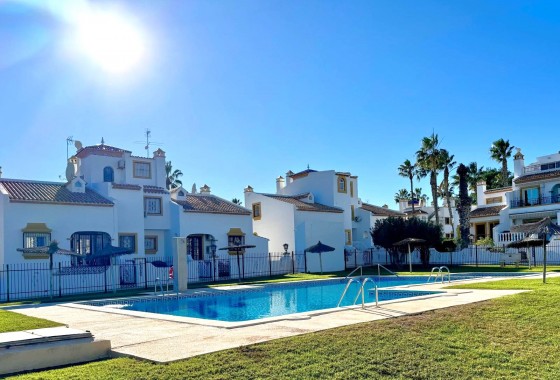 Resale - Villa - Villamartin