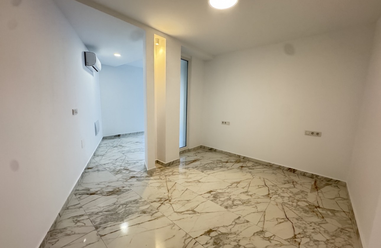 Resale - Apartment / flat - Torrevieja - torrevieja